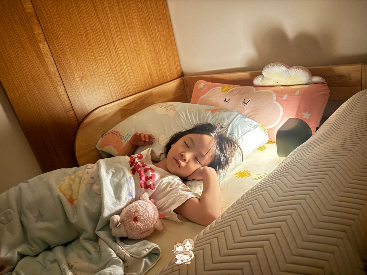 兒童房佈置|環安傢俱好眠城實木床組上下舖+好收納梯櫃組:讓孩子一夜好眠的小世界 - 第14張圖
