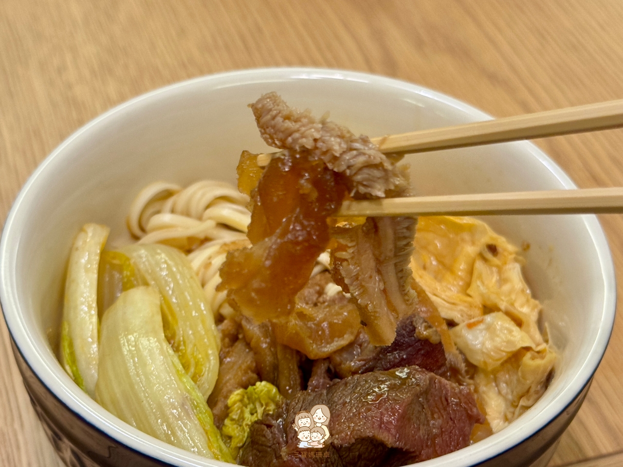 宅配美食推薦|【 愛上新鮮 × 阿基師 】牛三寶老饕牛肉爐開箱:真材實料+湯頭超驚豔!火鍋、牛肉麵一包兩吃實測 - 第6張圖 宅配美食推薦|【 愛上新鮮 × 阿基師 】牛三寶老饕牛肉爐開箱:真材實料+湯頭超驚豔!火鍋、牛肉麵一包兩吃實測